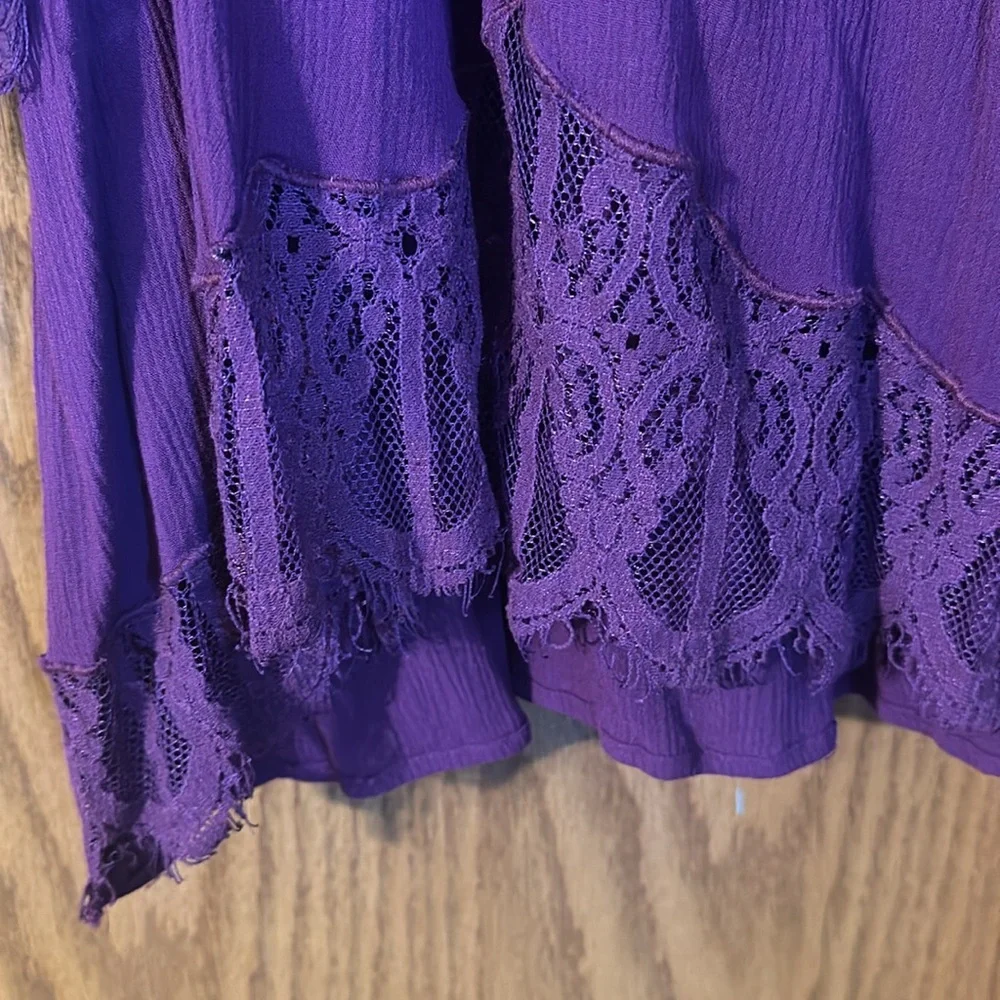 Purple stretch blouse with lace - Picture 3 of 4